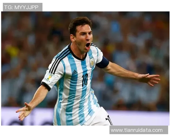 金卡足球明星盘点他们的辉煌成就与传奇故事一览